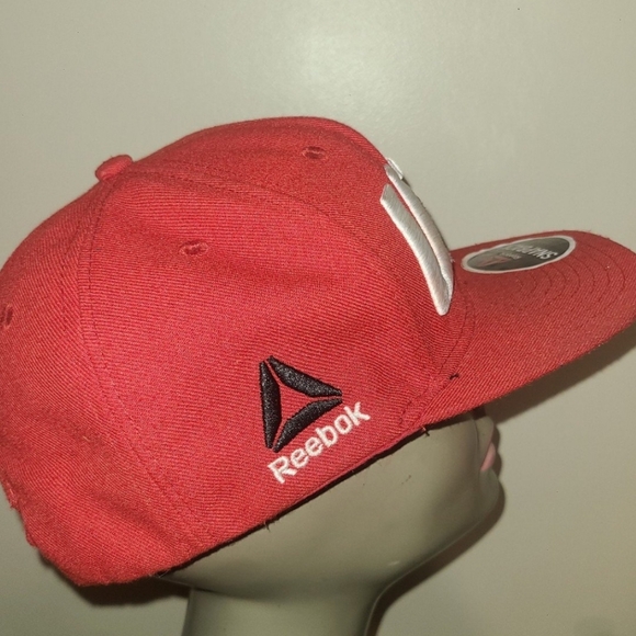 UFC Red Snapback Hat - Picture 2 of 3